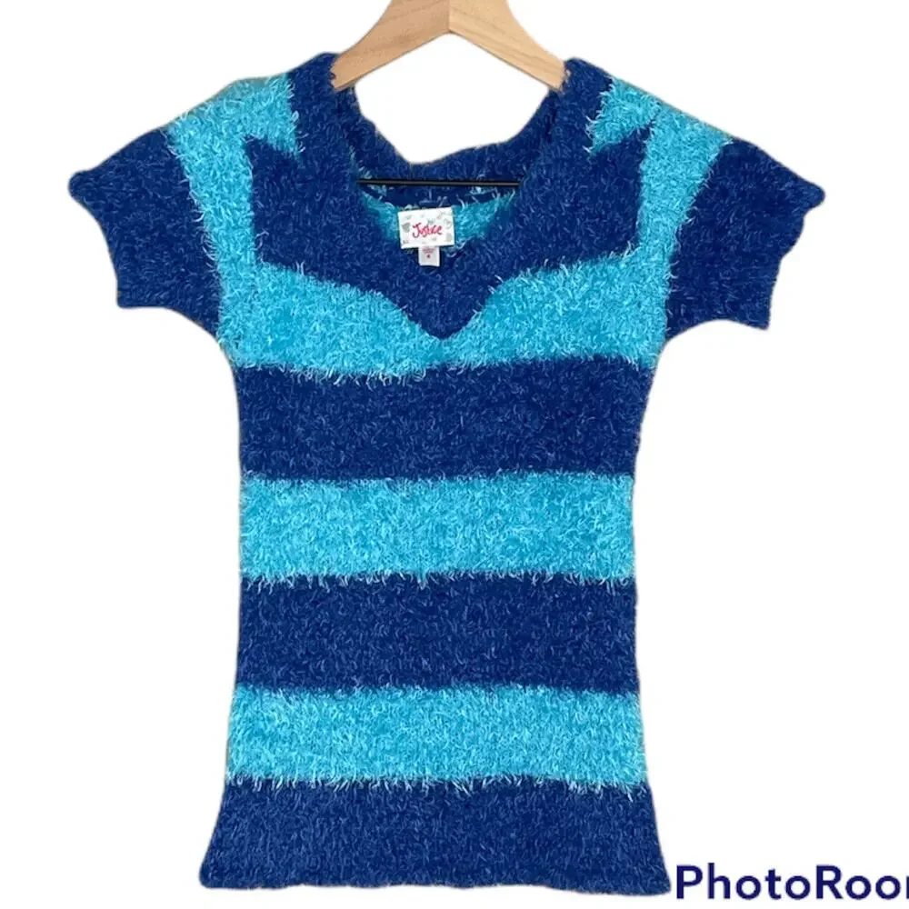 Justice Girls fuzzy shirt V-neck Size 8 Blue Stripes So Soft